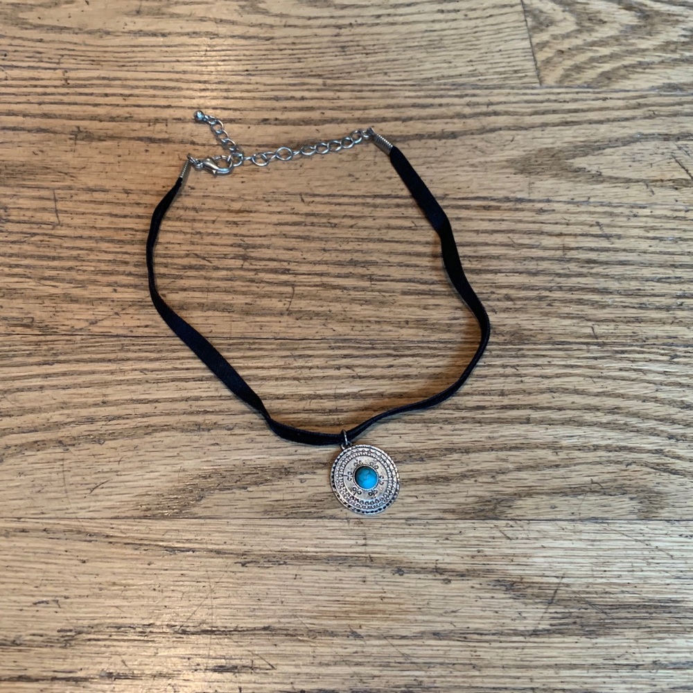Velvet Medallion Pacsun Choker